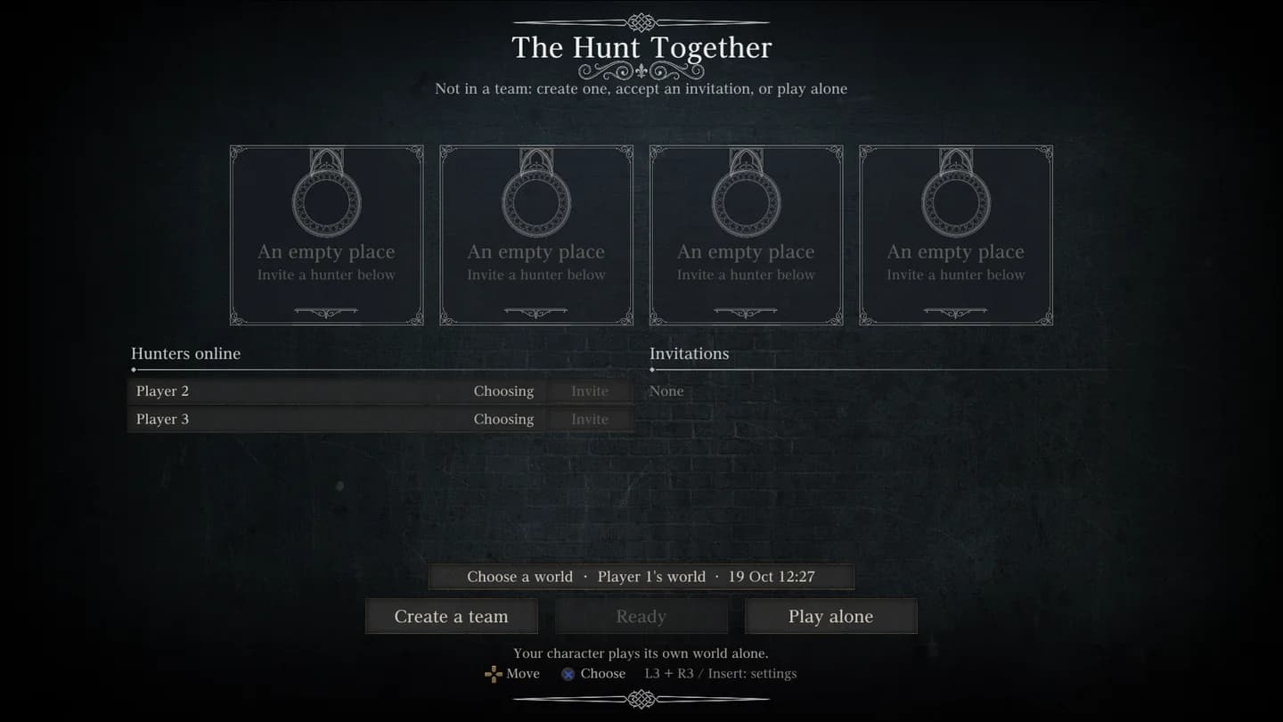 The Hunt Together with no team: four empty places, Player 2 and Player 3 in Hunters online, and Create a team, Ready (grey) and Play alone.